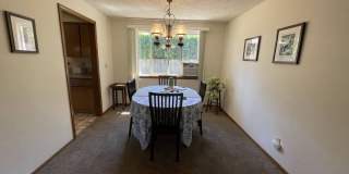 Lovely 3bed/2bath Ranch style home with HUGE private yard in a peaceful cul-de-sac! Gallery 6