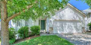 Lovely 4 bedroom in quiet Fairwood neighborhood! Gallery 1