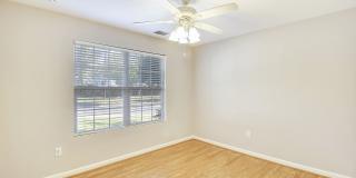 FENCED IN YARD!!!  Beautiful 4/3 UPDATED SF Home in Gaithersburg Gallery 28