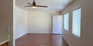 Charming 2BR/1BA Downstairs Unit with Private Yard in South Park Gallery 7