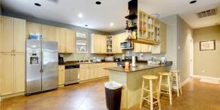 4500 Avenue C #B Gallery 4