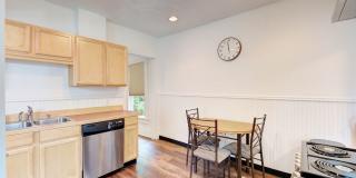 909 5th Ave. Gallery 13