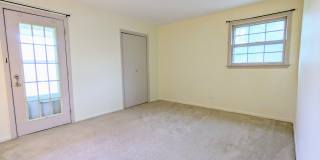 230 Washington Square - D#D Gallery 8