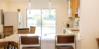 1425 Riverside Circle Gallery 35