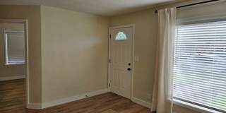 3Bd/1Ba Single Story Home - For viewing! Gallery 6