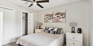 River Oaks Gallery 7