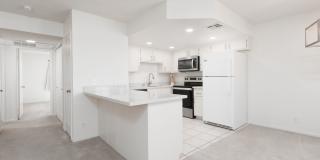 Beautiful upstairs 2-bedroom, 2-bathroom apartment Gallery 8