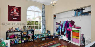 2405 SE 5th Ct Gallery 27