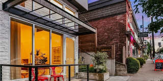 Stunning 2 Bed 3 Bath Home in Queen Anne Gallery 43