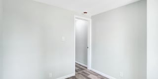 565 LINE Street Gallery 16