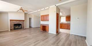 29 Palms Home with Garage Gallery 3