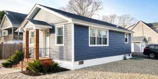 700 Anglesea Avenue Gallery 1