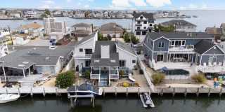 385 Aldo Drive Gallery 3