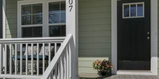 Available early July! Adorable 3 bedroom home in Downtown with fenced yard! Gallery 3