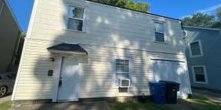 2 Bedroom Apartment in Highland! Gallery 1