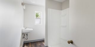 3143 Mahoning Avenue A Gallery 12