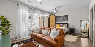 Harbor Hill Gallery 28