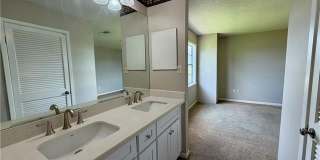 532 OAKWOOD Drive Gallery 11
