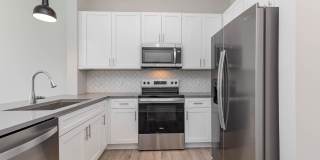 Middle Sound West Apartments Gallery 70
