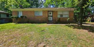 Charming 3 Bedroom Home with Spacious Yard - Your Dream Living Space Awaits! Gallery 1