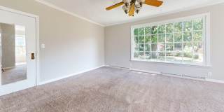 Beautiful 3 Bedroom 2 bathroom - Single Family Home Gallery 1