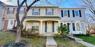 Spacious and bright 3BR/2.5BA townhouse with enclosed back patio Gallery 1