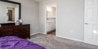 Gorgeous Three Bedroom in Towne Park Estates Gallery 18