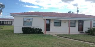 Walk to the beach. 2 bedroom duplex--washer/dryer hookup Gallery 1