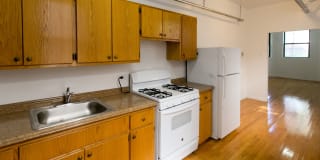 5415 S. Woodlawn Avenue Gallery 22