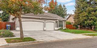 Stunning home in desirable Turlock Neighborhood Gallery 1