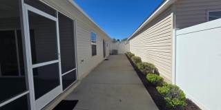 2577 LINDEWOOD STREET Gallery 2