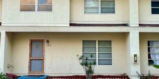 4/2.5 Condo with beautifully updated kitchen, in Sarasota, location is Ideal!! 4/2.5 Condo with beautifully updated kitchen, in Sarasota, location is Ideal!! Gallery 1