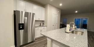 Room in 4 Bedroom Townhome at Memorial Pkwy Room in 4 Bedroom Townhome at Memorial Pkwy Gallery 5