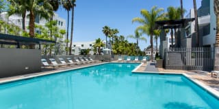 Avalon Woodland Hills Gallery 24