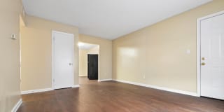 Creekside Meadows Apartment Gallery 9