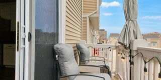 809 Lee Street Gallery 9