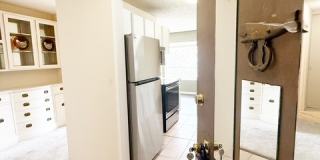 924 Shorewood Drive - B-16B-16 Gallery 3