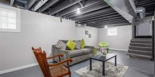 120 Woodland Street Gallery 52