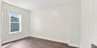 3 Bed, 1 Bath Available Now! Gallery 29