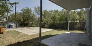 UT PRE LEASE: 2009 Remodeled 6 Bed / 3 Bath, Wood & Stained Concrete Floors, Custom High End Kitchen and Bathrooms, Just North of UT Gallery 27