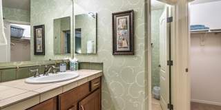 1664 E BRIDGEPORT Parkway Gallery 10