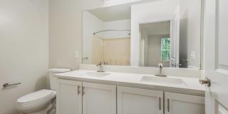 River House Apartments Gallery 13