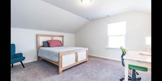 805 Scarlet Gallery 17