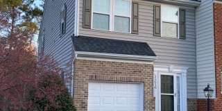 -- AVAILABLE MAY 8TH -- 3 BR / 3.5 BA End Unit Townhome, Available May 8th! Gallery 1