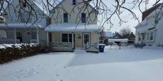 Single Family Home 3 beds 2 bath Available Now! Gallery 1