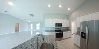 4/2 Newer  construction home. Gallery 14
