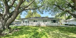917-919 Meadowview Drive - 919 Gallery 14