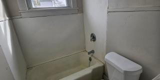 Lower one bedroom unit on east side Gallery 9