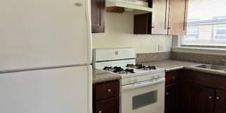 TWO BED ONE BATH APT ON CHESTNUT Gallery 4