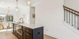 5015 Grayton Alley Gallery 11